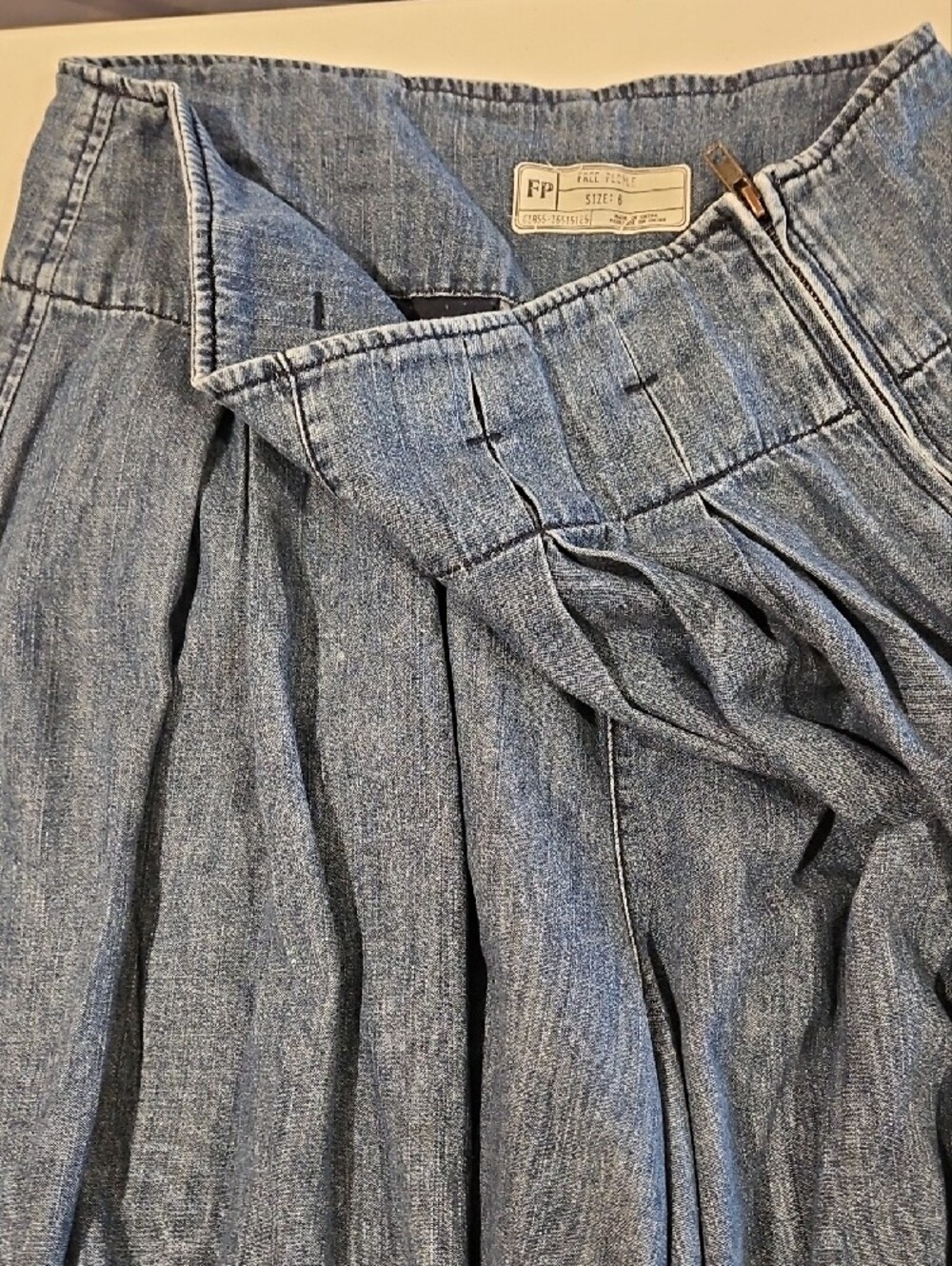 Free People Wide-Leg Soft Chambray Jeans - Dark Blue 0103 - Picture 5 of 16